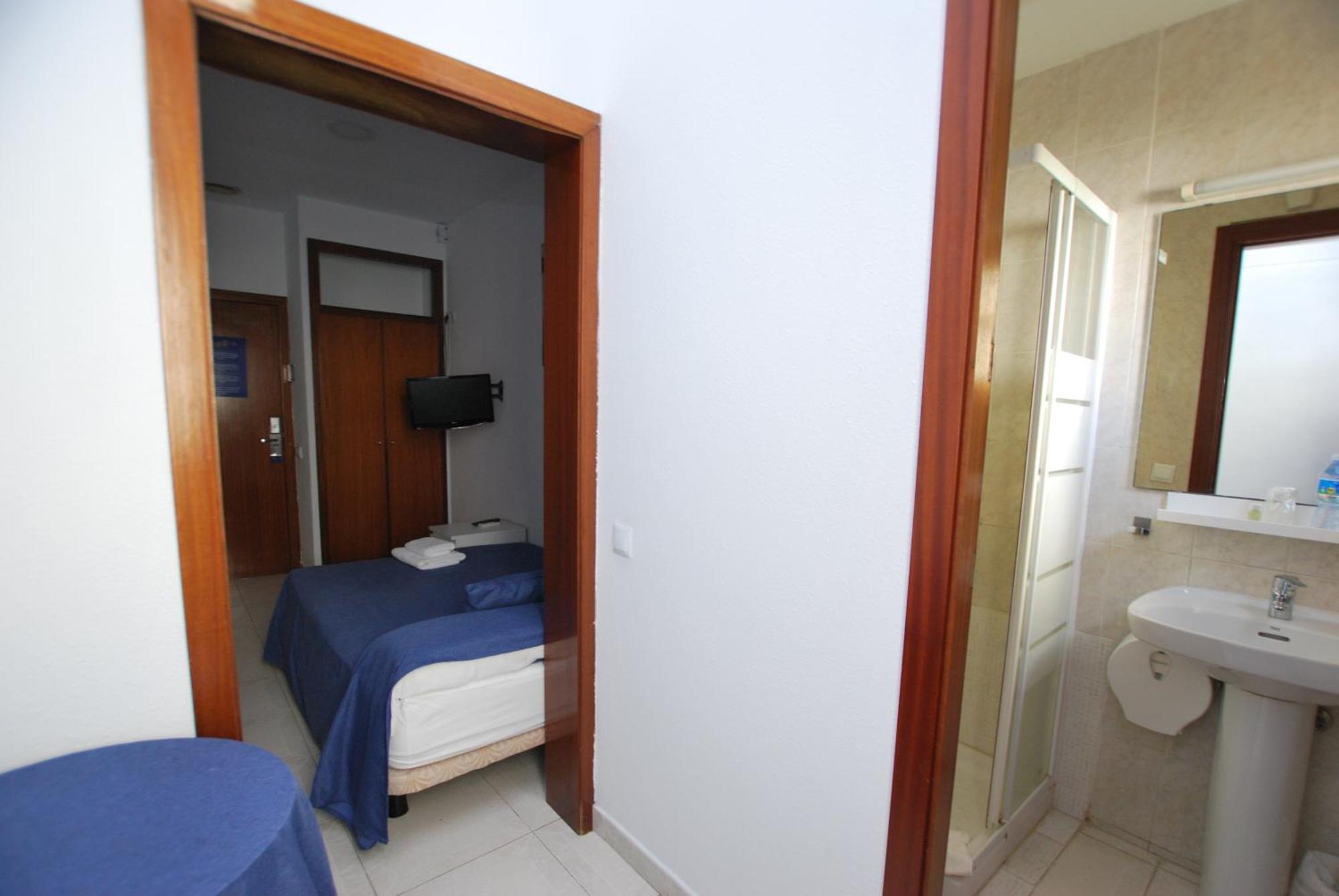 Hotel Tres Leones Виласар-де-Мар Экстерьер фото